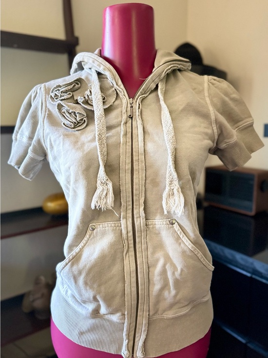 Juicy Couture Jackets & Blazers - Original Juicy Couture short sleeve zip-up hoodie with flower detail